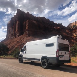 Crystal Vans visits The Scenic Trail Utah 